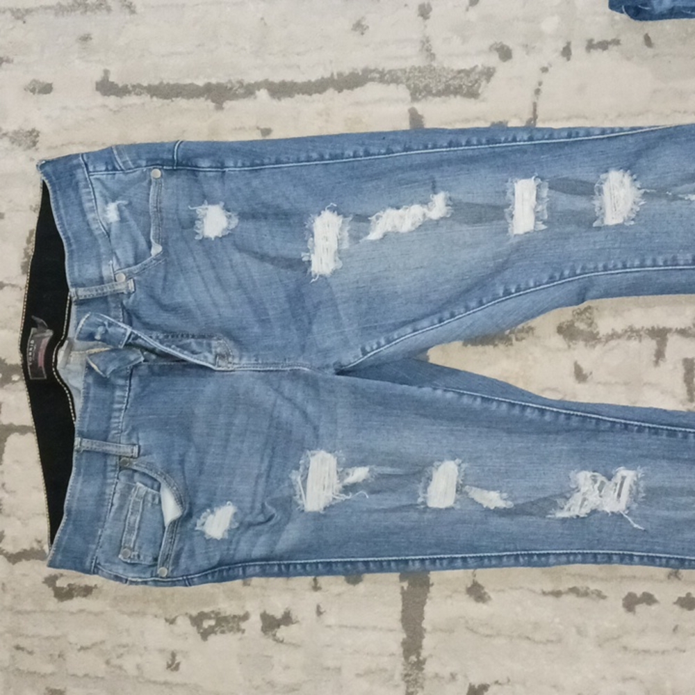 Torrid jeans ripped size 14 regular